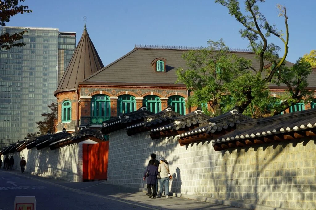 Seoul Modern and Traditional