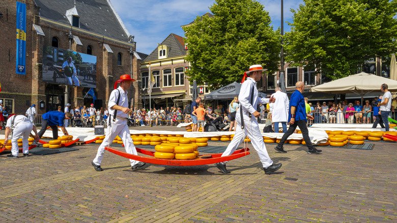 Alkmaar famous for its cheese market