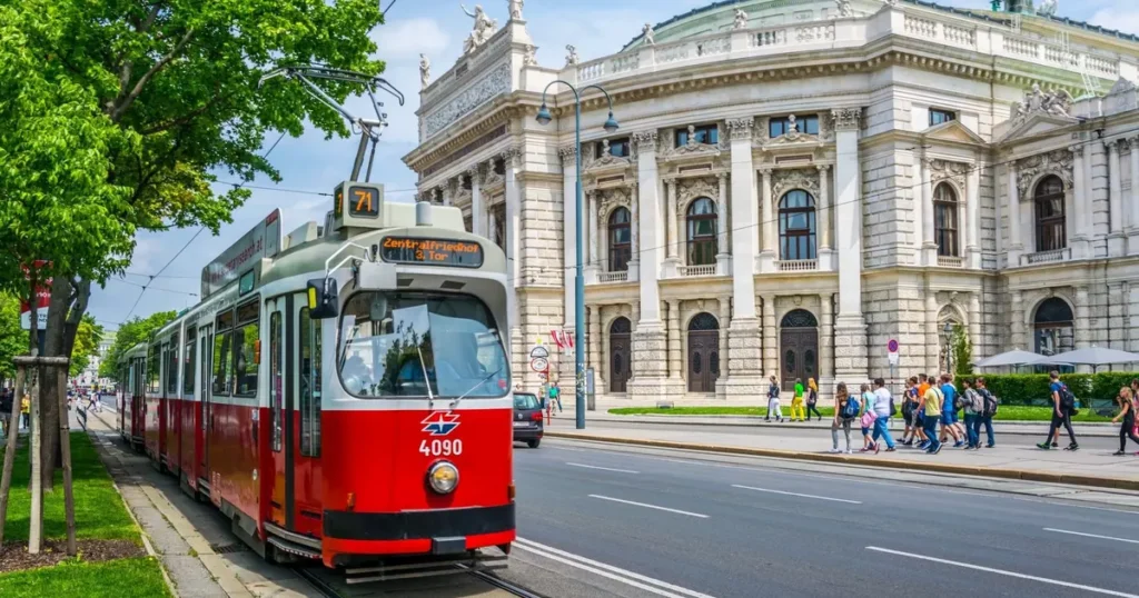 Best Transportation for Vienna Day Trips