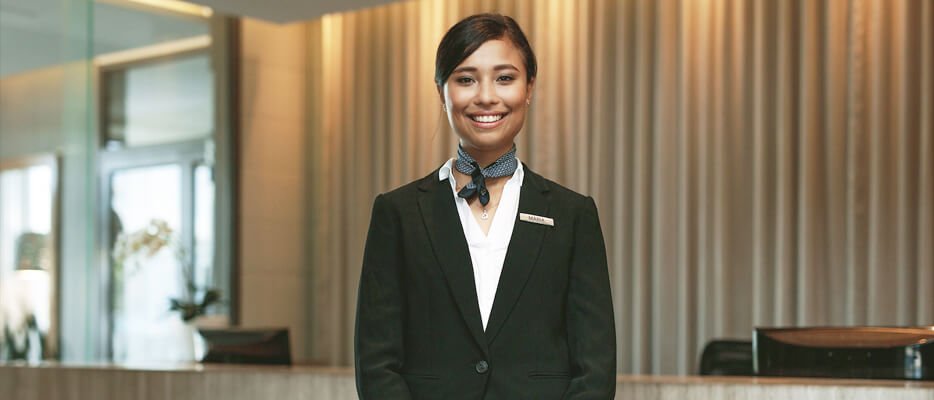 Why Travelers Compare AranGrant With Traditional Booking Websites